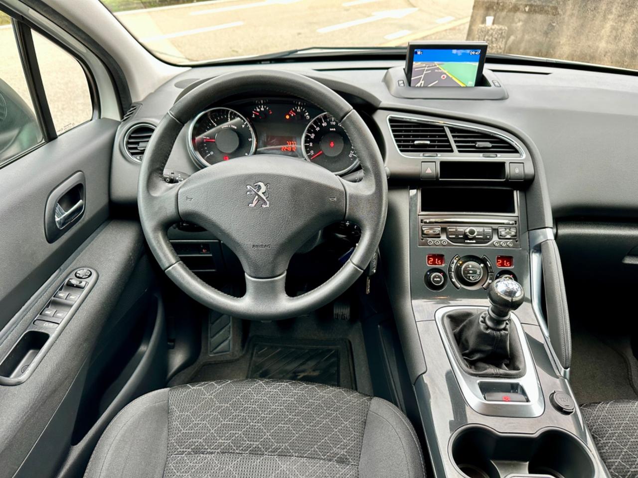 PEUGEOT 3008 1.6 HDi 115CV 2014