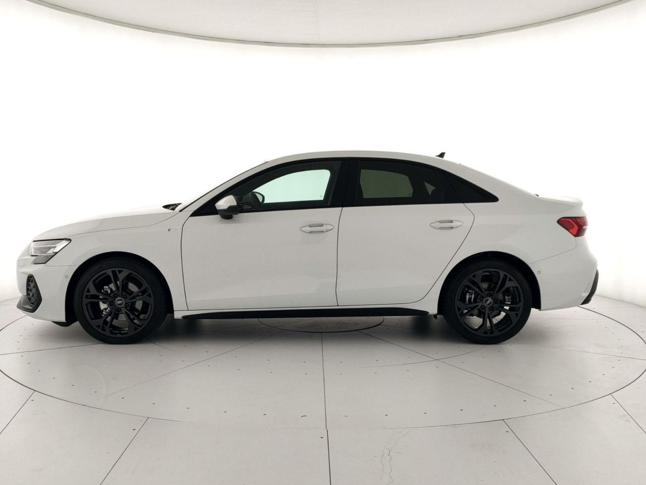 Audi A3 sedan 2.0 tdi s line edition 150cv s-tronic