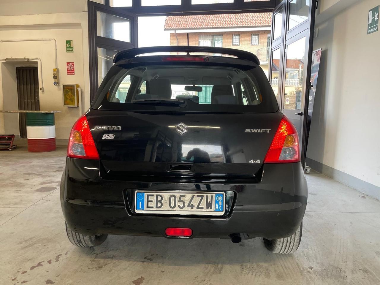 Suzuki Swift 1.3 4x4 5p. GL