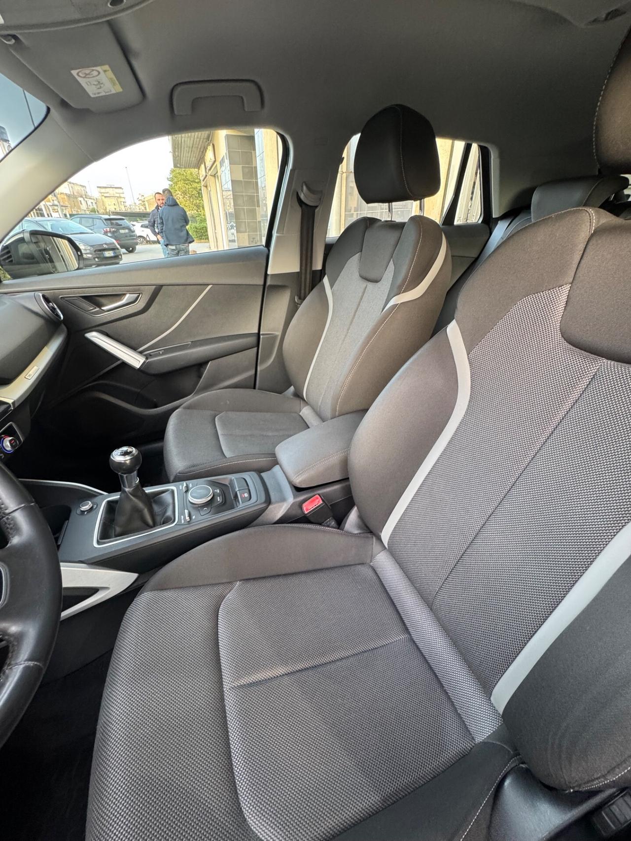 Audi Q2 30 TDI Identity Black