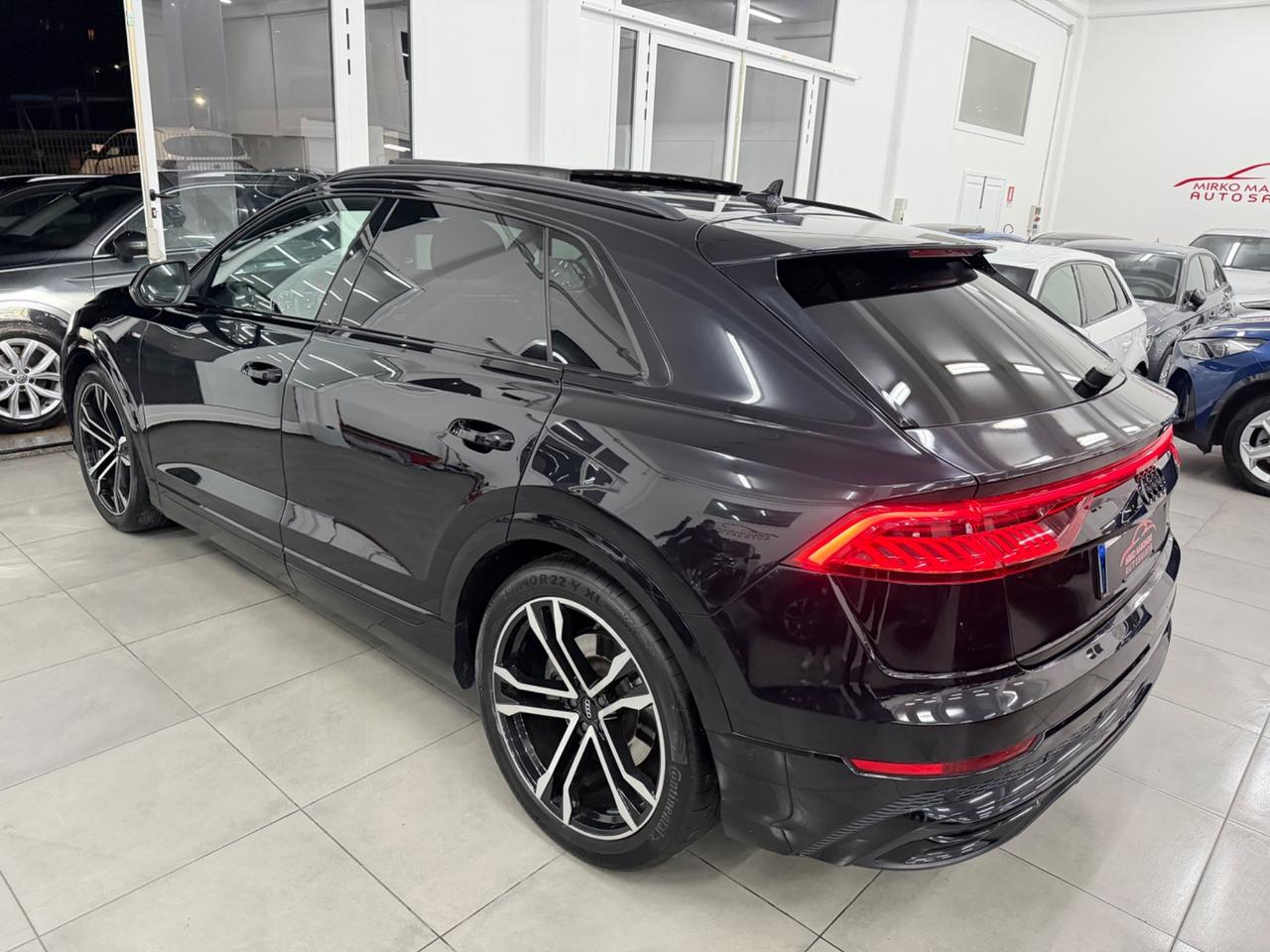 Audi Q8 50 TDI 286 CV quattro S-line FINANZIABILE