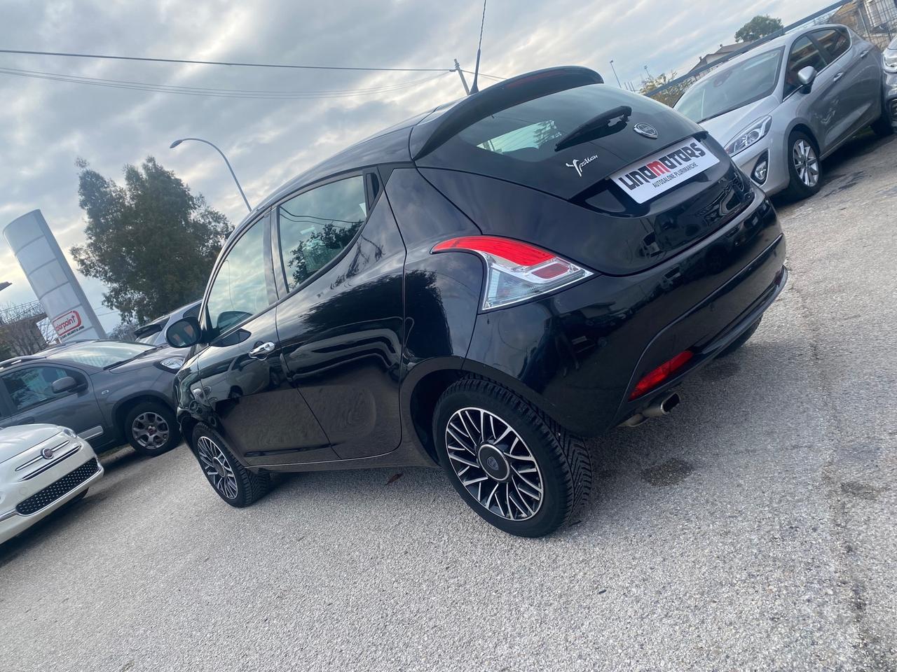 Lancia Ypsilon 1.2 69 CV 5 porte GPL Ecochic Gold