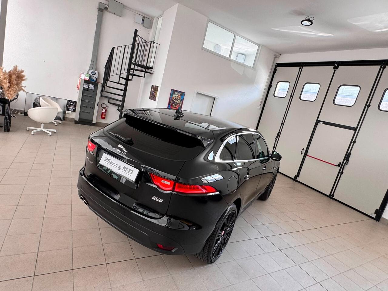Jaguar F-Pace 2.0 D 180 CV AWD Prestige