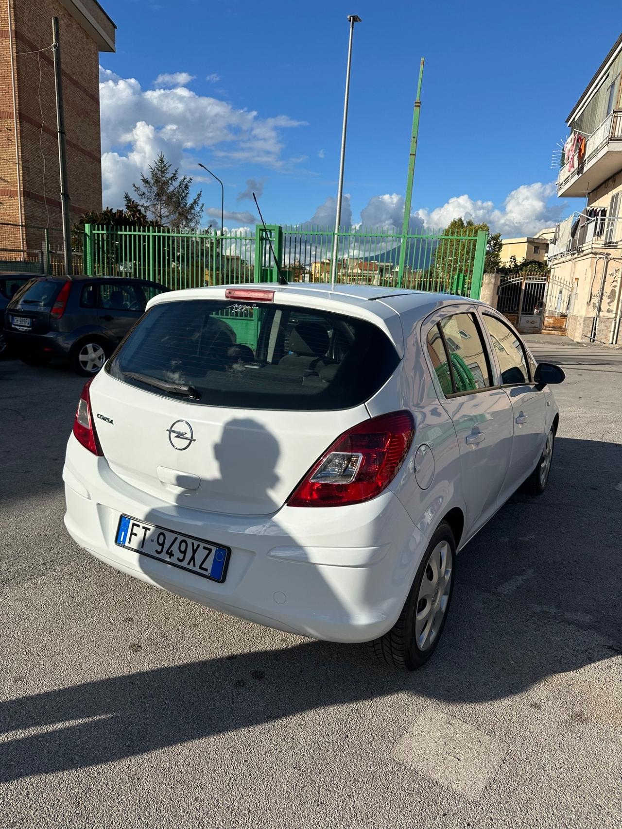 Opel Corsa 1.2 80CV 5 porte GPL-TECH Edition
