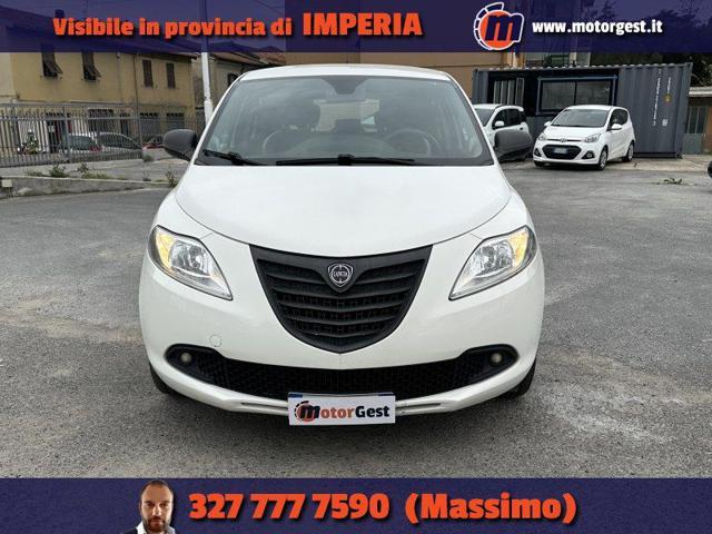 LANCIA Ypsilon 1.2 69 CV 5 porte NEOPATENTATI