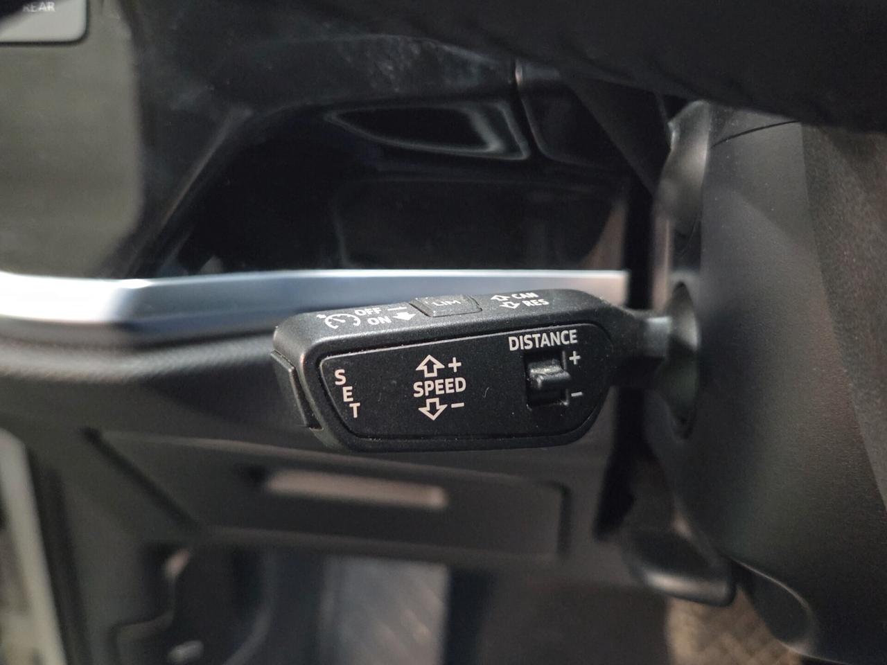 Audi Q3 45 TFSI e S tronic Business