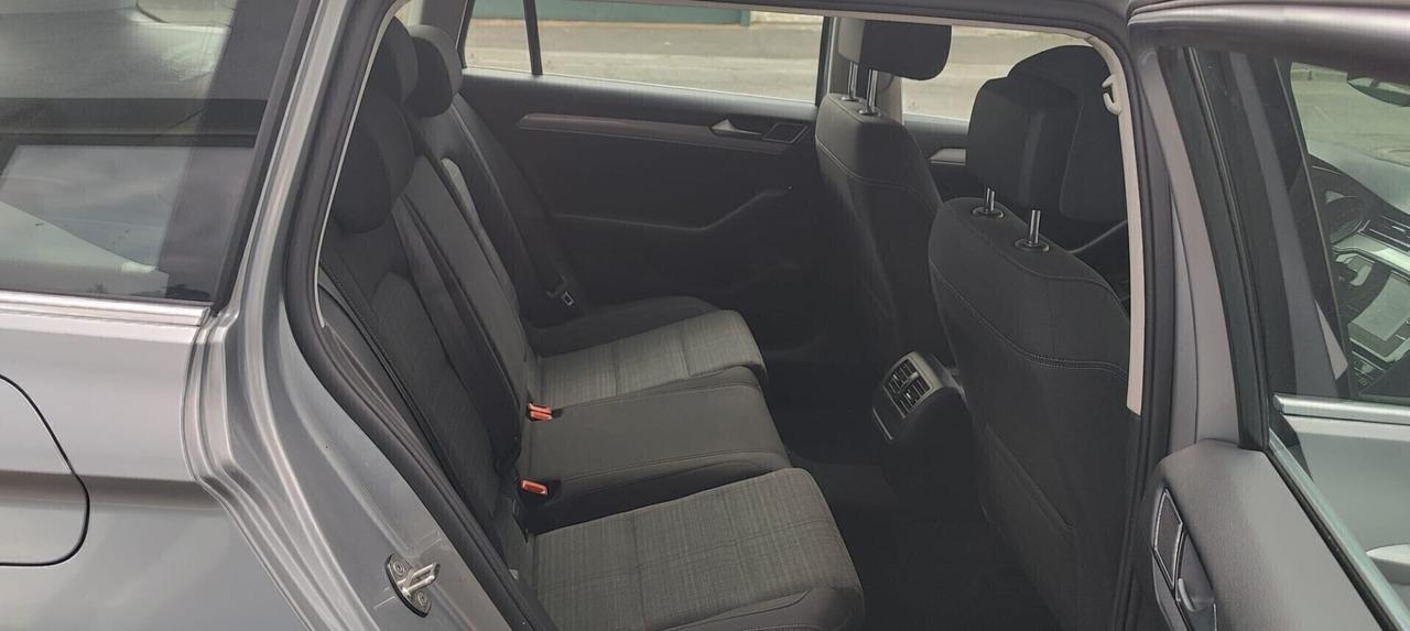 Volkswagen Passat Variant 2.0 TDI SCR 122 CV EVO DSG Business