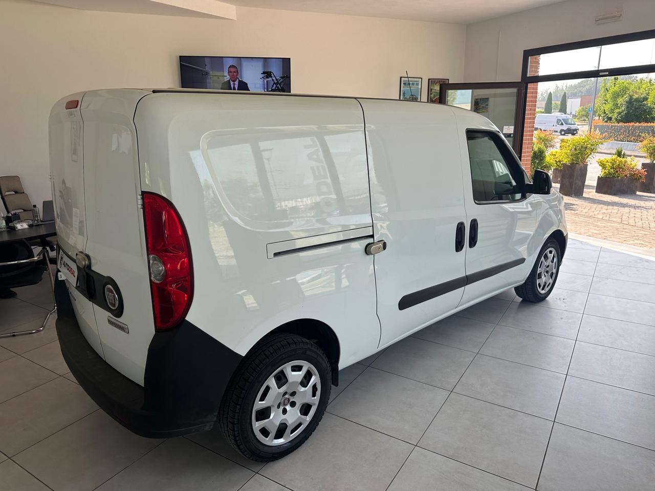 DOBLÒ CARGO MAXI 105cv PASSO LUNGO 3 POSTI