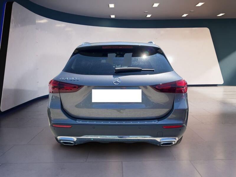 Mercedes-Benz GLA GLA-H247 2023 180 d Executive auto