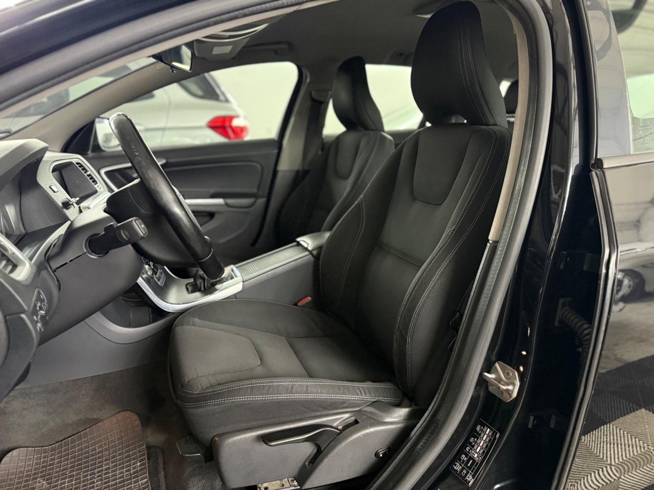 Volvo V60 D2 Momentum