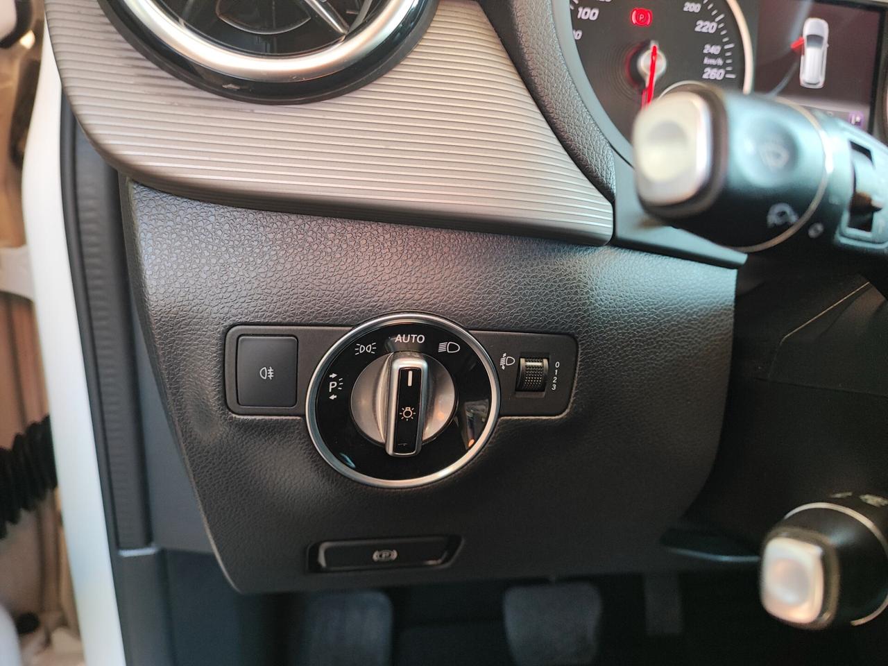 Mercedes-benz B 180 d Automatic Premium