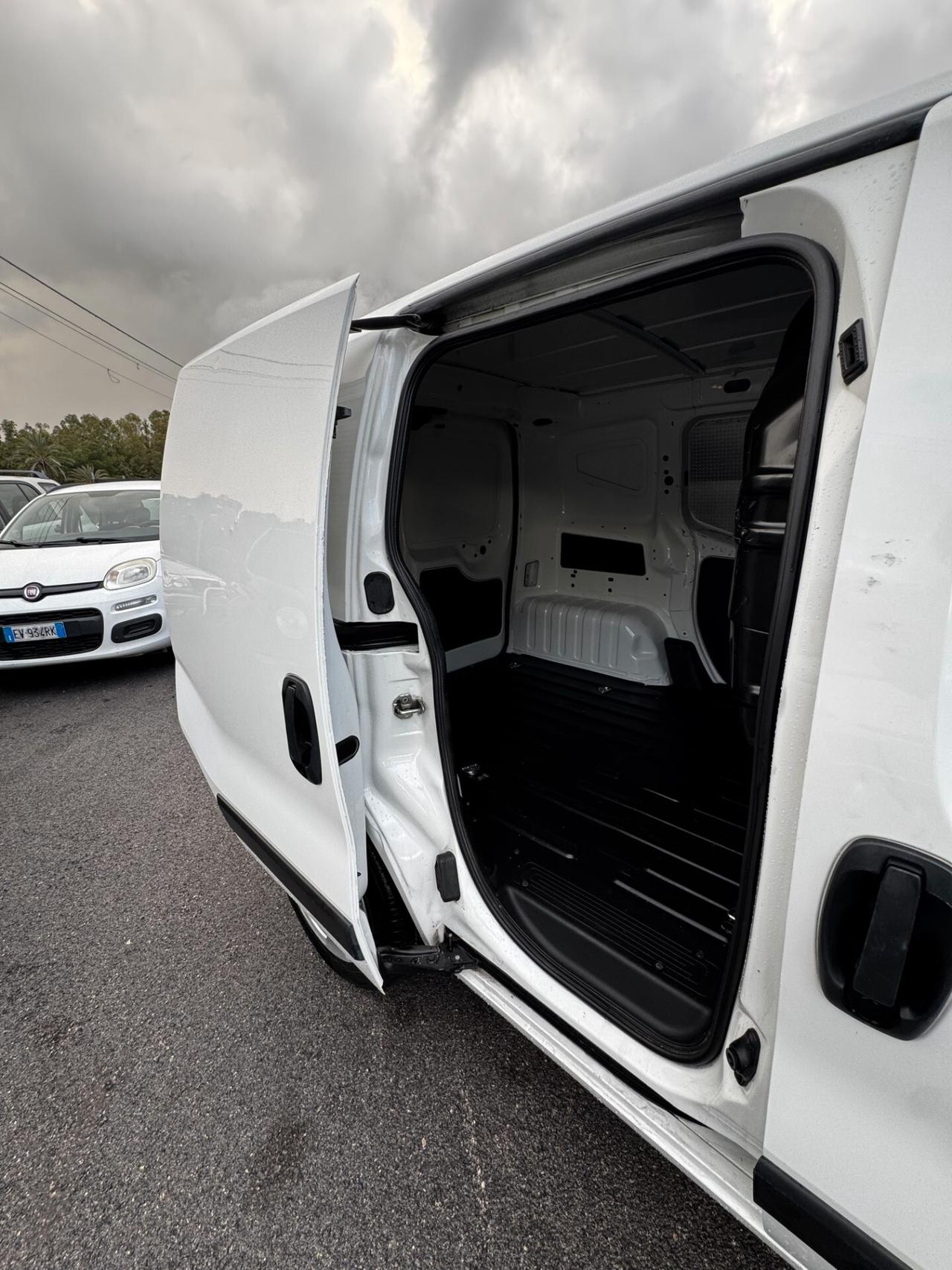 Fiat Fiorino 1.3 MJT 95CV Cargo SX