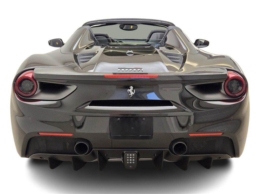 Ferrari 488 Spider NOLEGGIO LUNGO TERMINE - LEASING FULL INCLUSIVE