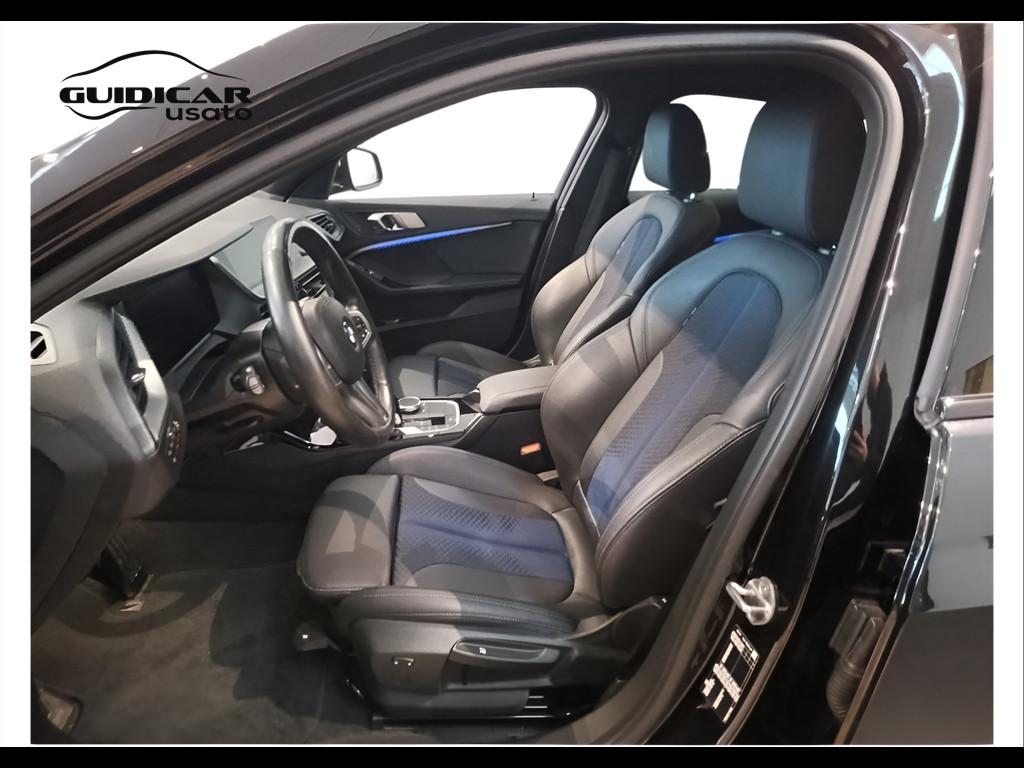 BMW Serie 1 F40 - 118d Msport auto