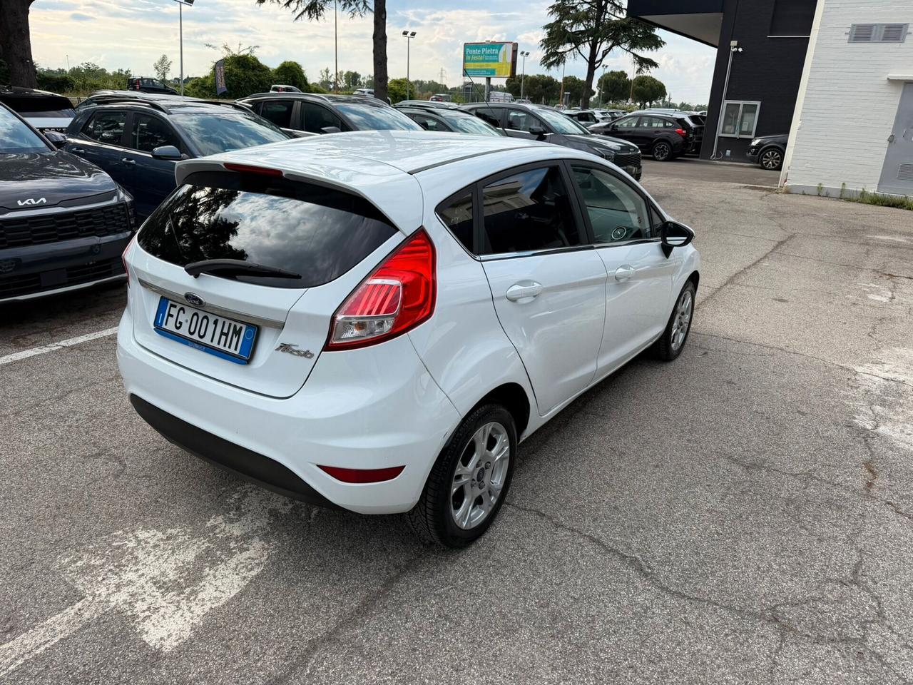Ford Fiesta 1.4 5p. Bz.- GPL Titanium