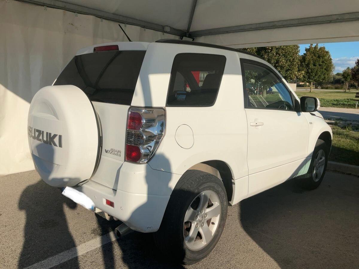 Suzuki Grand Vitara 1.9 DDiS 3 porte Offroad 2011