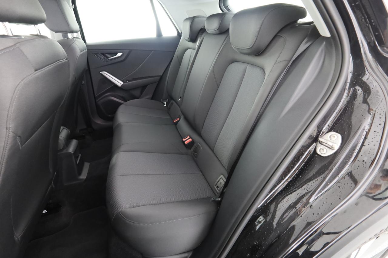 AUDI Q2 35 TFSI S tronic Business