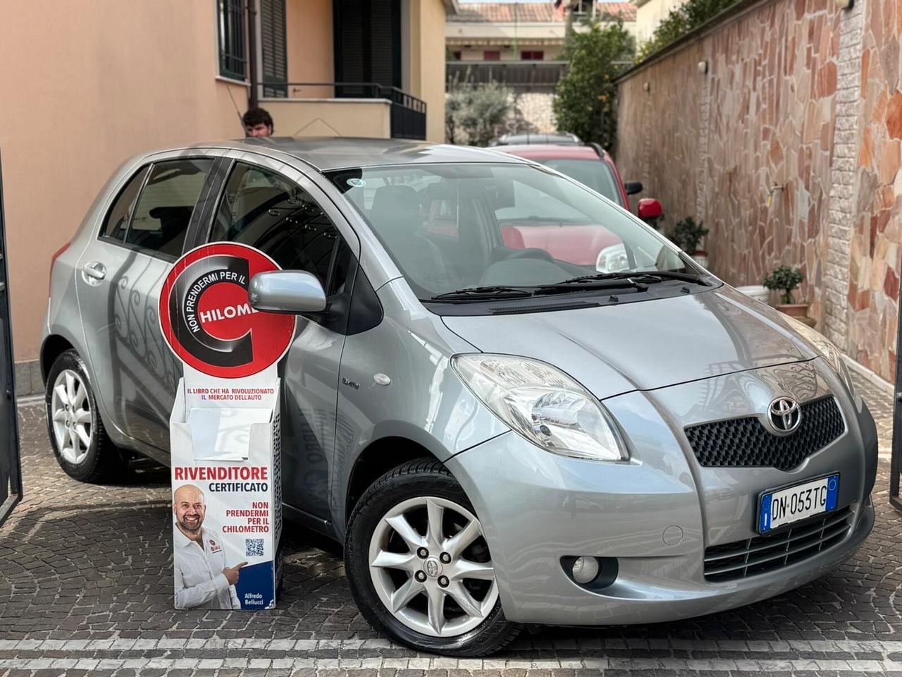 Toyota Yaris 1.4D Navi 5 porte