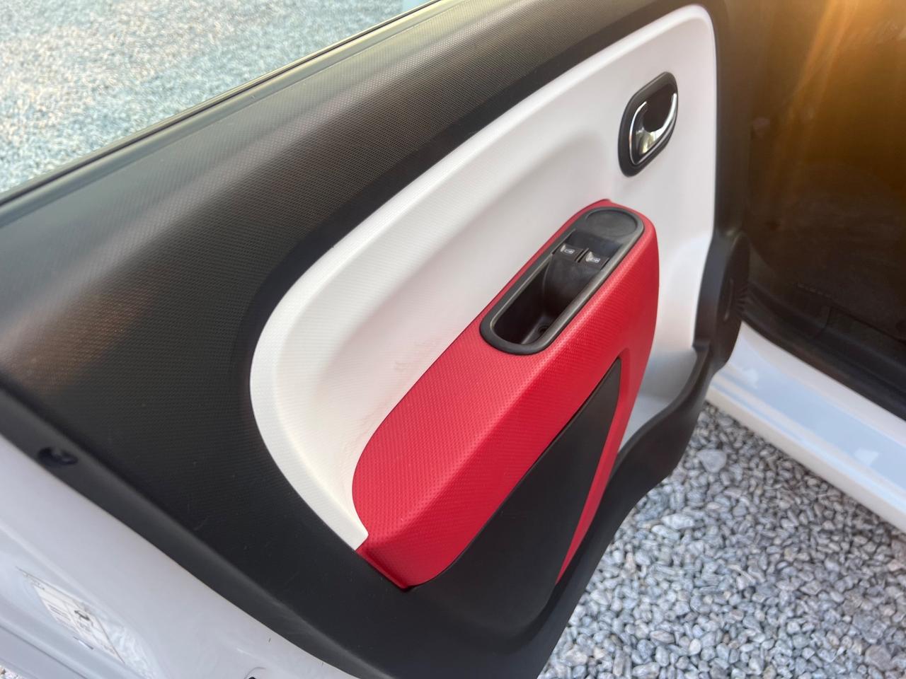 Renault Twingo Intens 1.0 71CV Neopatentati