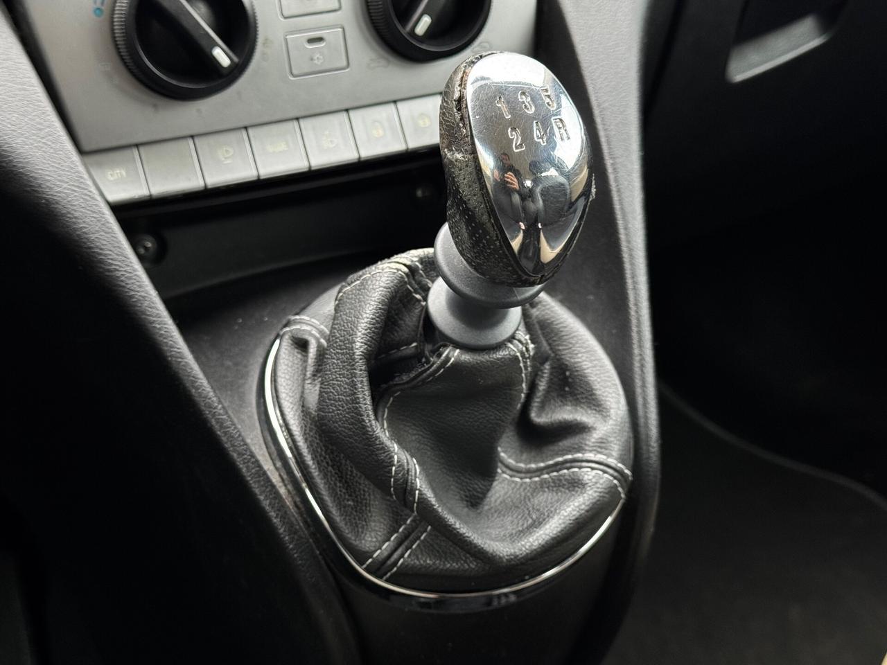 Lancia Ypsilon 1.4 GPL Neopatentati