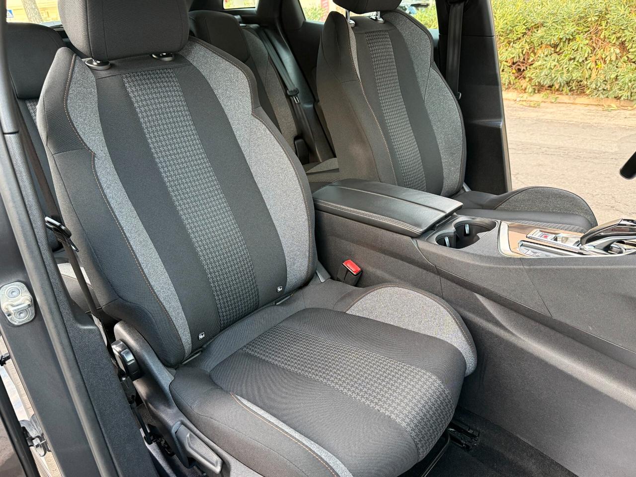 Peugeot 3008 BlueHDi 130 LED NAVI CAMERA - 2021