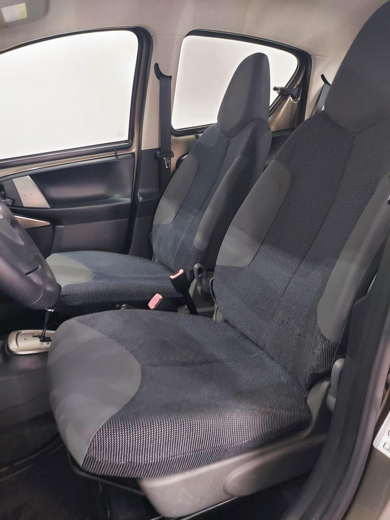 Toyota Aygo 1.0 12V VVT-i 5 porte Cool Soda Connect MMT