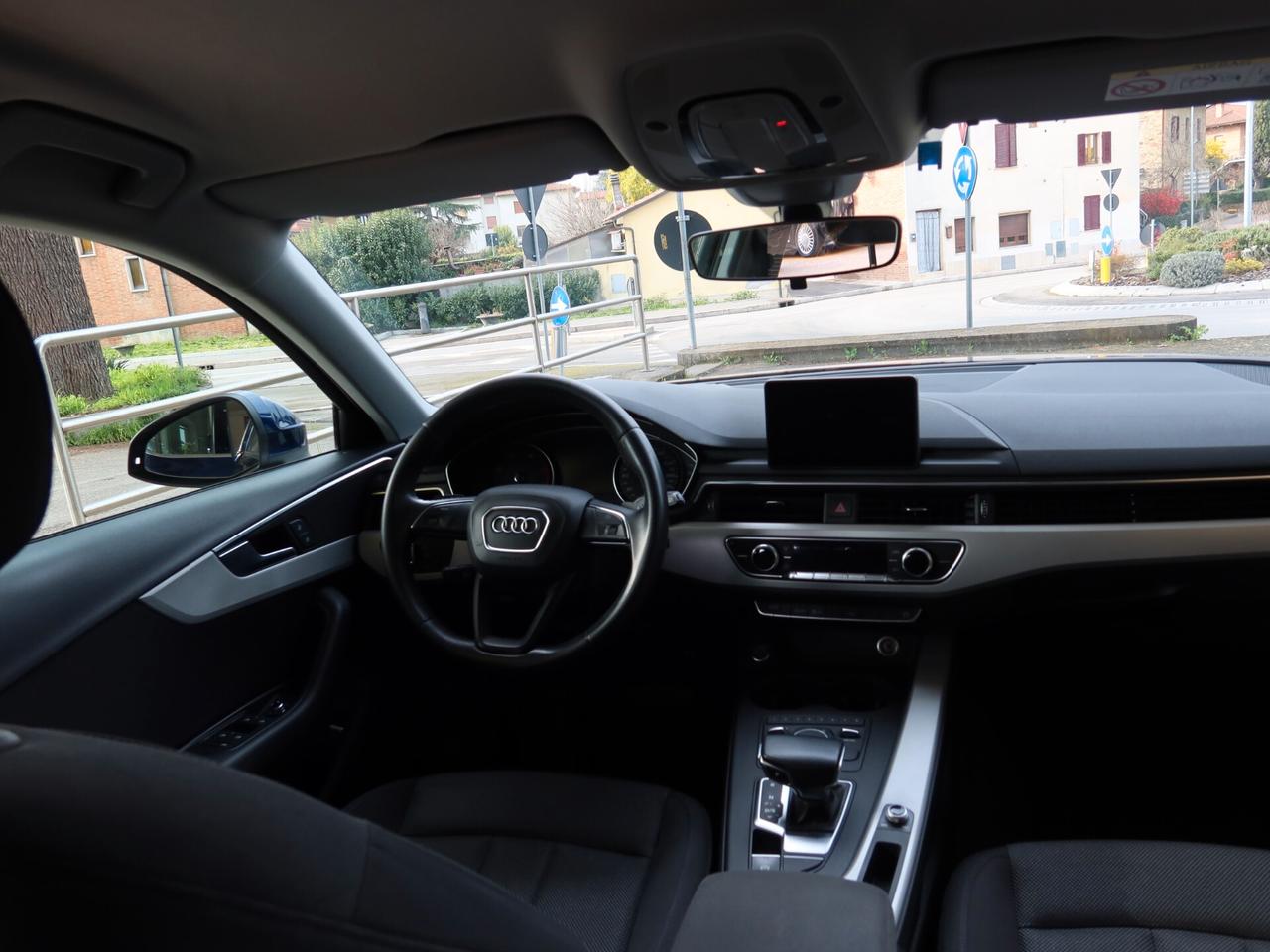 Audi A4 Avant 35 TDI S tronic Design