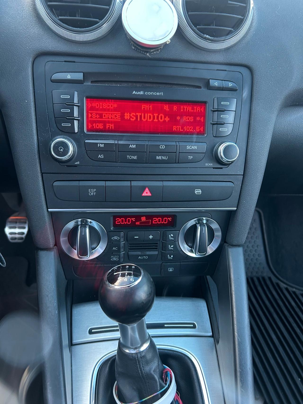 Audi A3 2.0 Tdi Sportback S-LINE ok neopatentati unico proprietario tutta tagliandata con libretto tagliandi