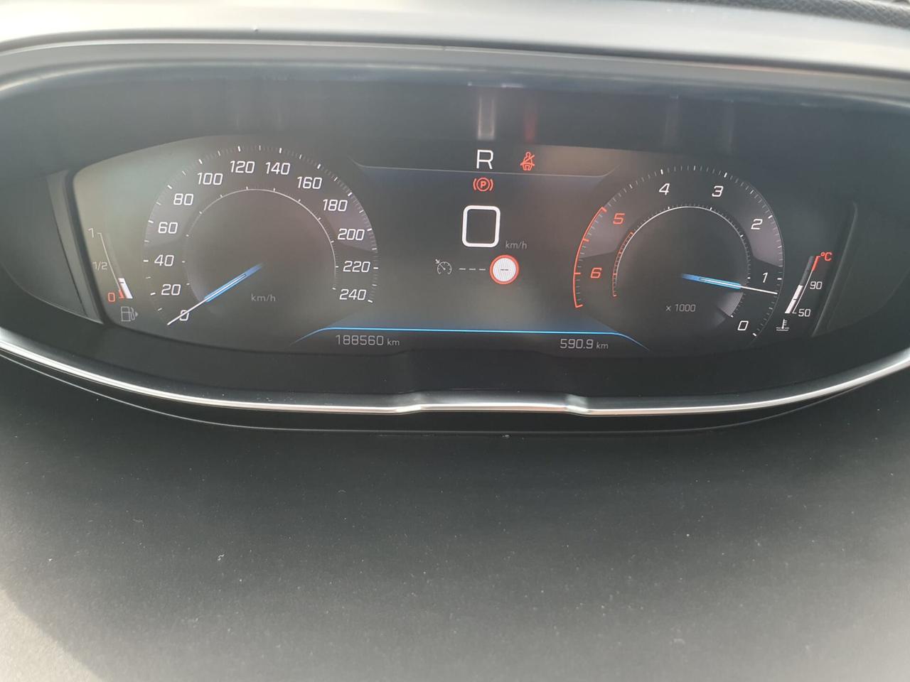 Peugeot 3008 BlueHDi 130 S&S EAT8 Allure