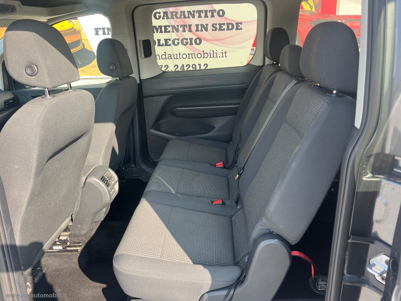 VOLKSWAGEN Caddy 2.0 TDI 102CV Space Maxi 7 POSTI IVA ESPOSTA