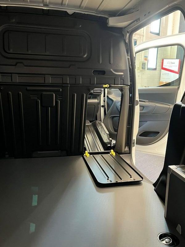 FIAT Doblò Doblò 1.5 BlueHdi WORKSITE 100CV PL-TN Van - IVA ESCLUSA