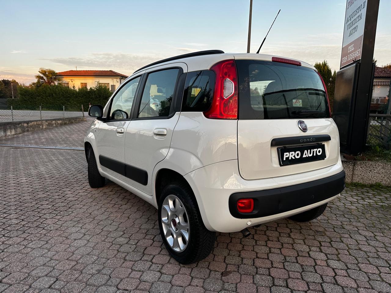 Fiat Panda 0.9 TwinAir Turbo Natural Power Lounge