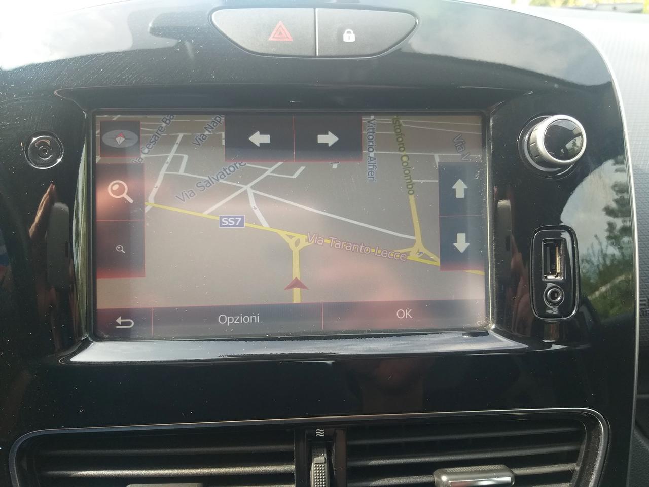 Renault Clio dCi 8V 75 CV Start&Stop 5 porte moschino Duel