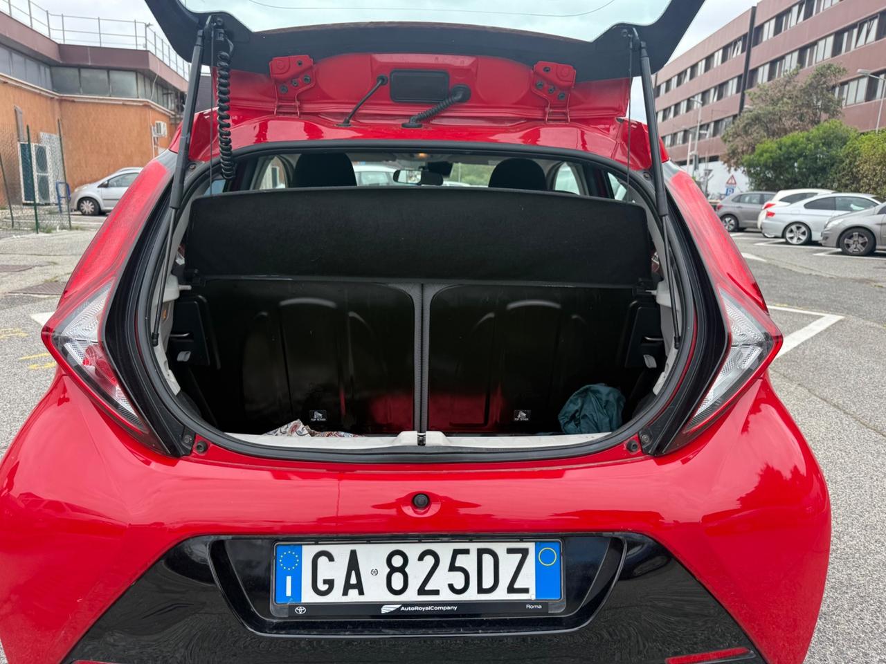 Toyota Aygo Connect 1.0 VVT-i 72CV 5 porte x-business MMT