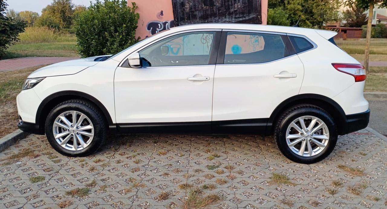 Nissan Qashqai 1.5 dCi Visia ANNO 2014