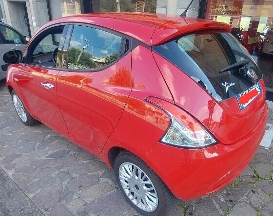 Lancia Ypsilon 1.2 69 CV 5 porte Silver