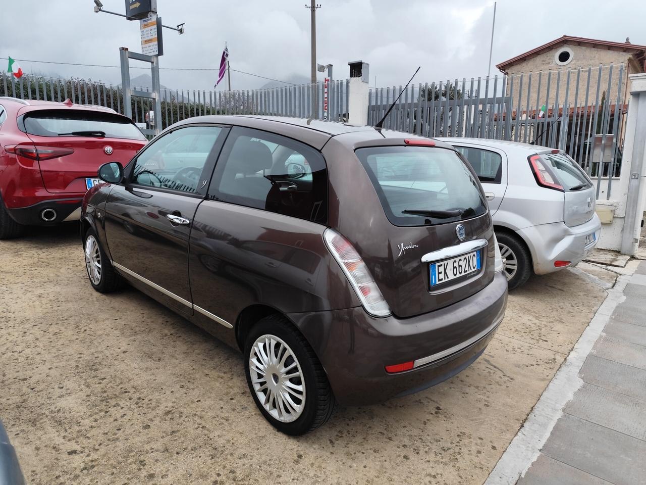 Lancia Ypsilon 1.2 69 CV Platinum GPL