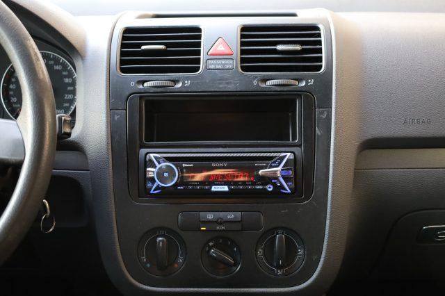 VOLKSWAGEN Golf V 1.6 Benzina 5 Porte Comfortline per NEOPATENTATI