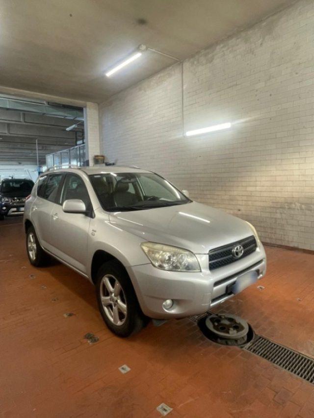 TOYOTA RAV 4 MY23 RAV4 2.2 D-4D 136 CV DPF Luxury