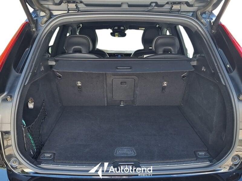 Volvo XC60 B4 197+14 CV AWD Automatico Mild Hybrid Diesel R-Design
