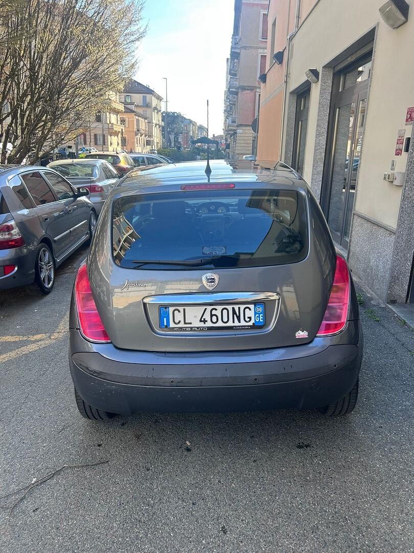 Lancia Ypsilon 79.000km certificati unipropr