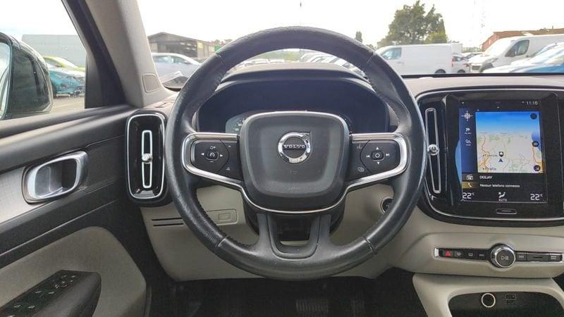 Volvo XC40 D3 AWD Geartronic Momentum Pro