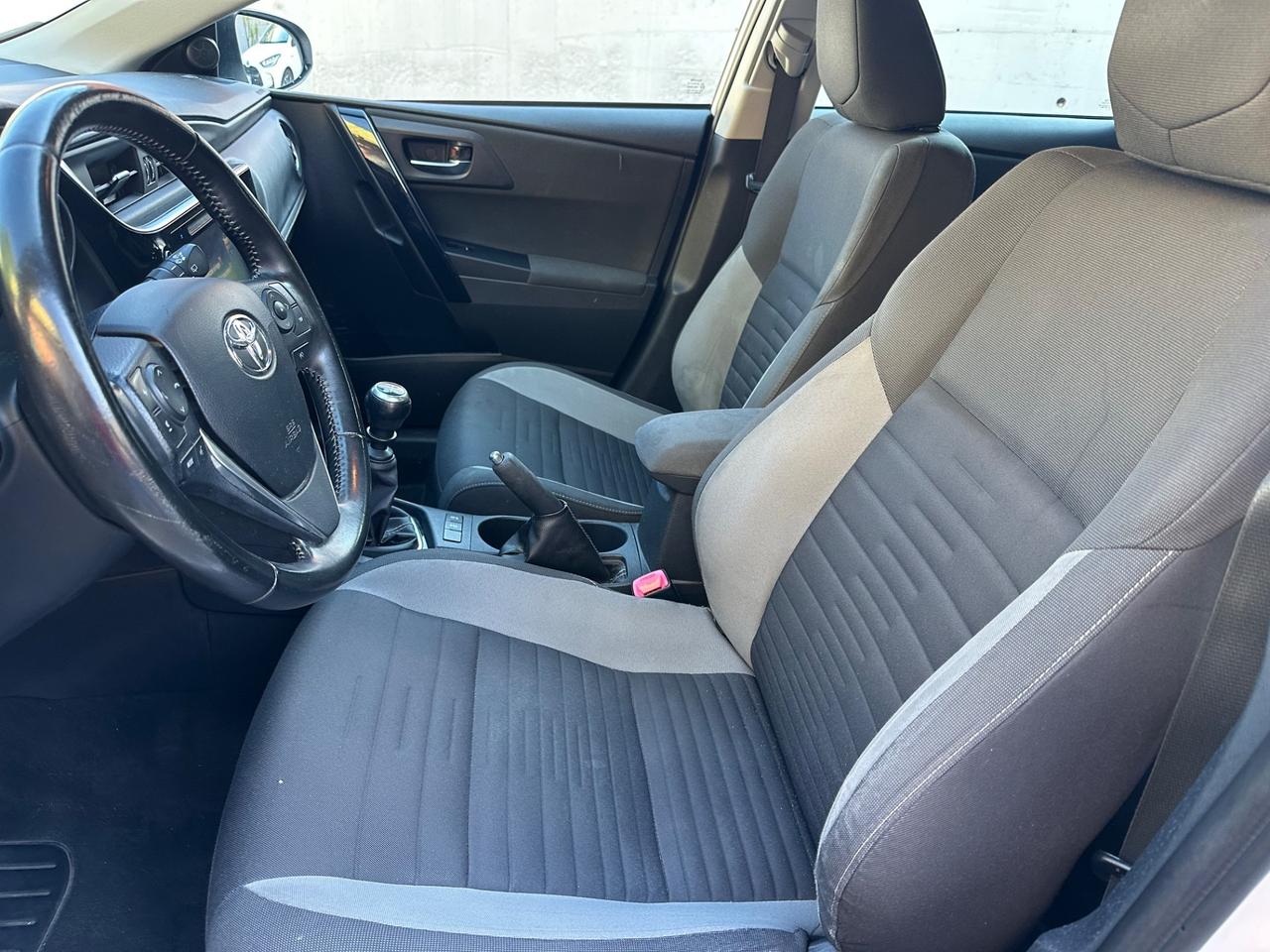 Toyota Auris Touring Sports 1.6 D-4D Business