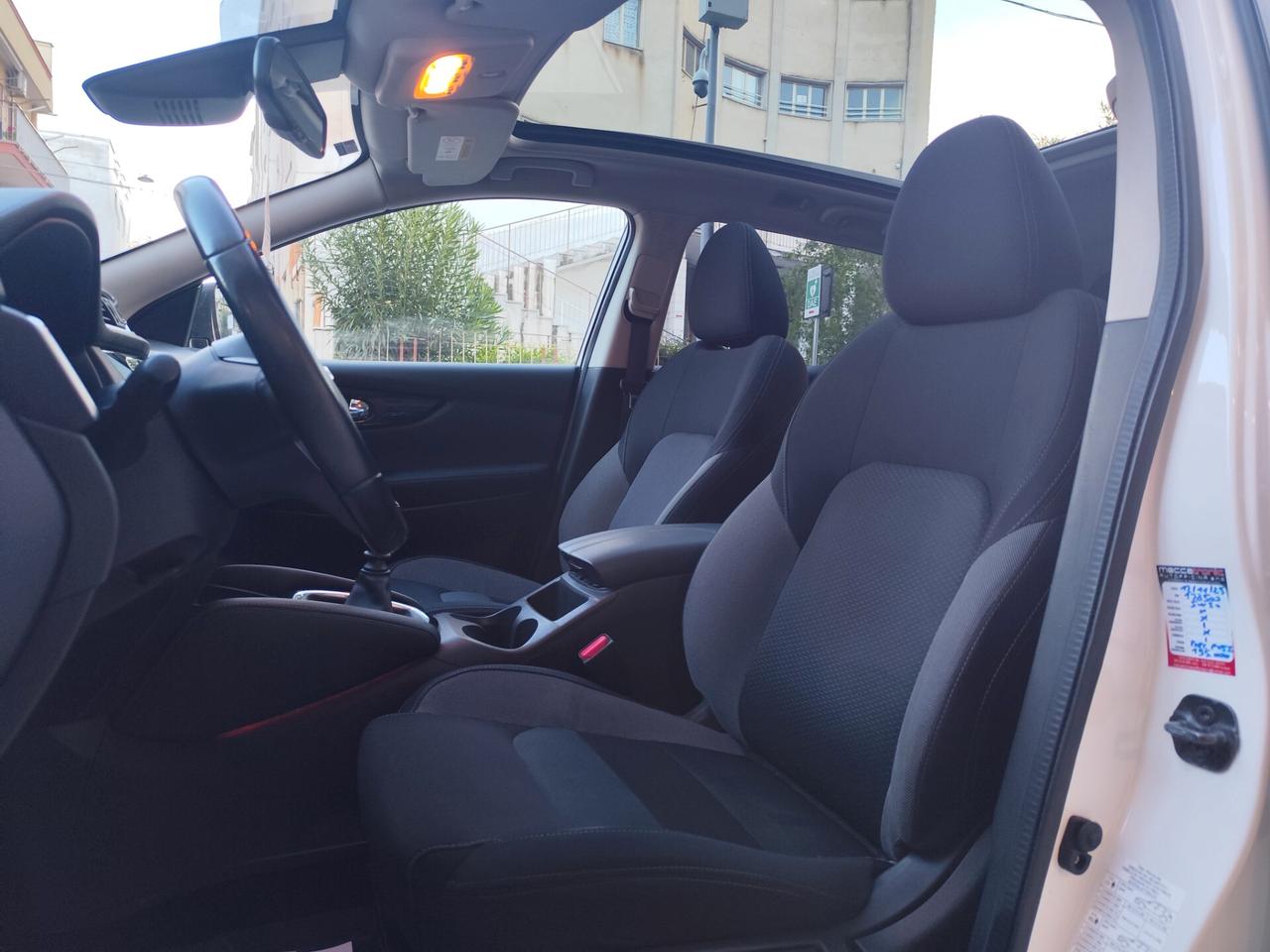 Nissan Qashqai 1.5 dCi 115CV TEKNA TETTO NAVI