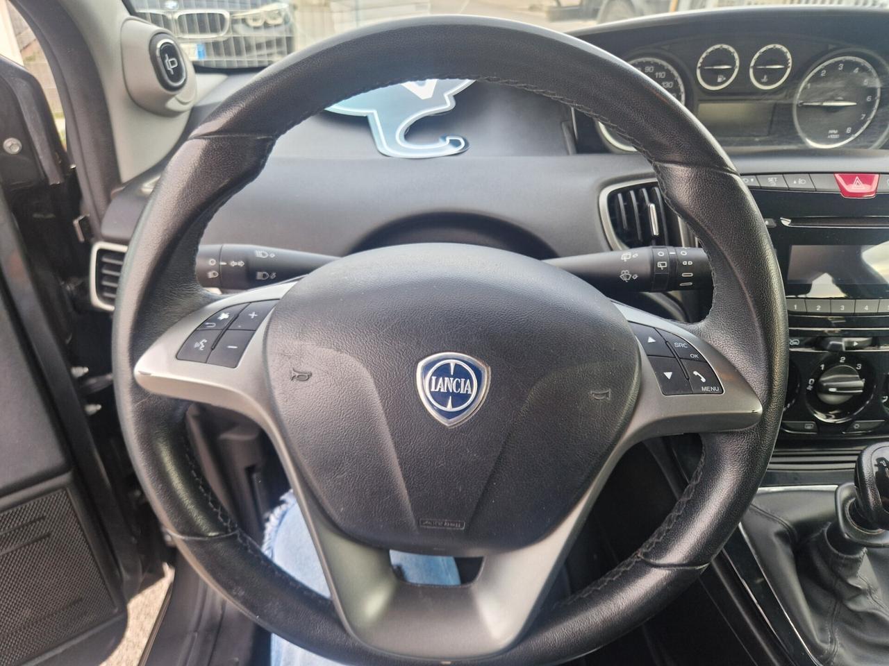Lancia Ypsilon 0.9 TwinAir 85 CV Metano - 2014