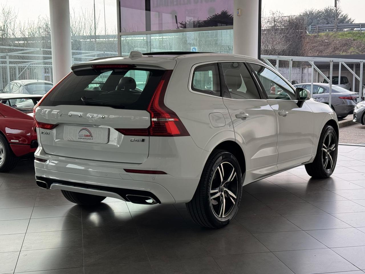 Volvo XC60 2.0 d4 190cv R-design awd Aut. Tetto Apribile