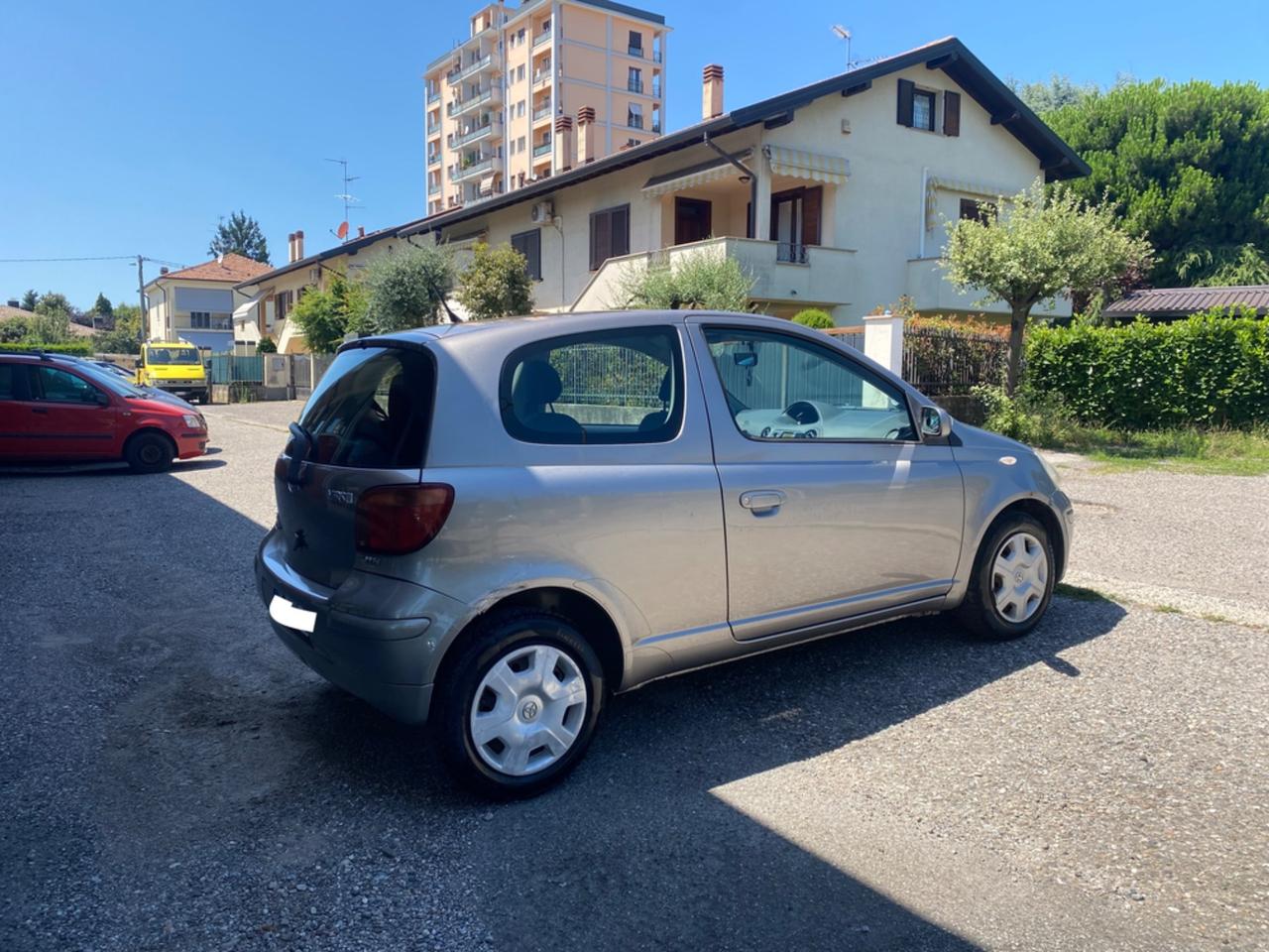 Toyota Yaris 1.0i 16V cat 3 porte Sol Blue