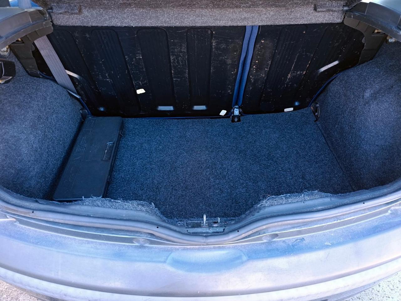 Fiat Punto 1.2i cat 5 porte ELX solo 130000 km