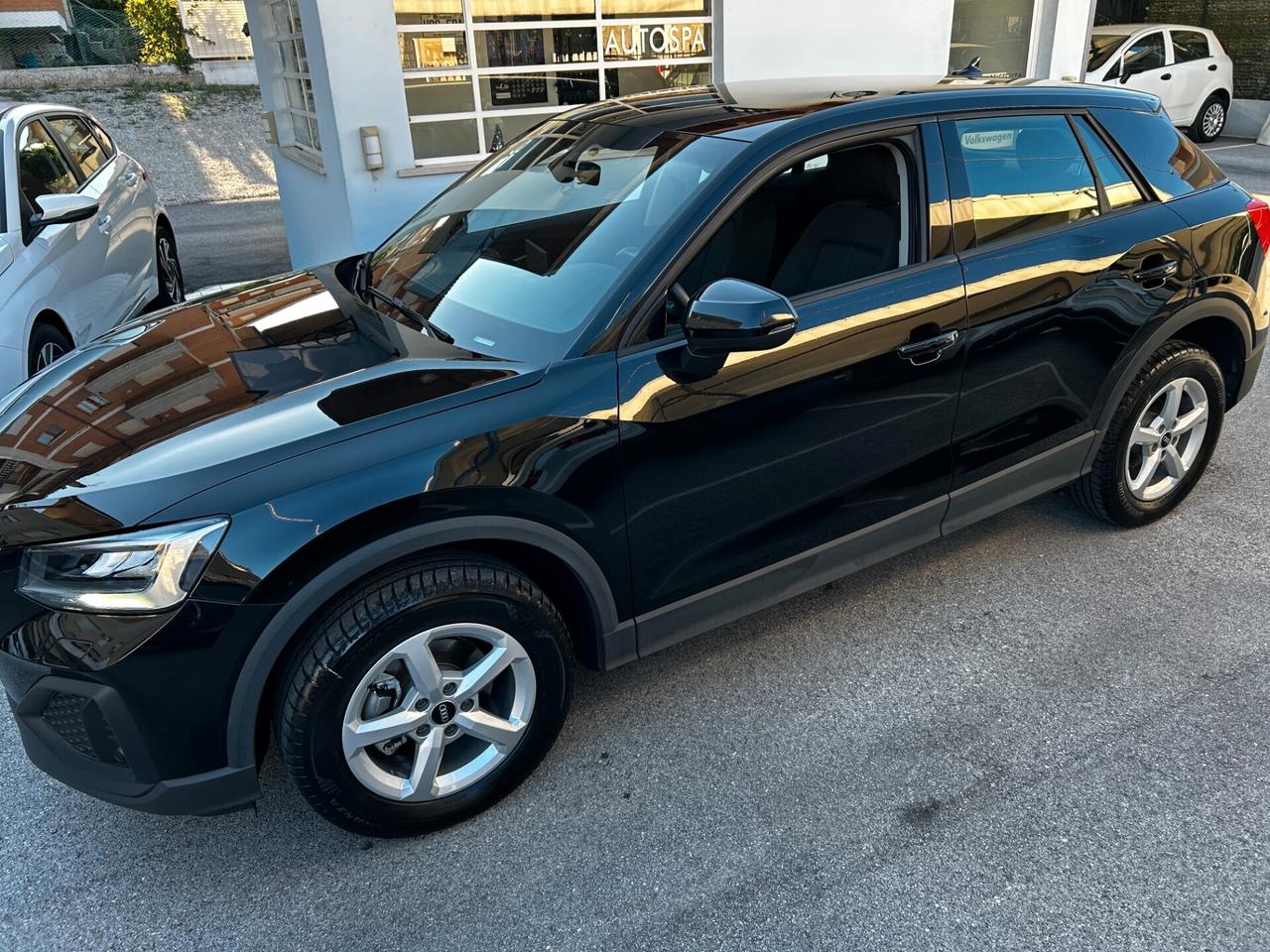 Audi Q2 30 TFSI Business 2021