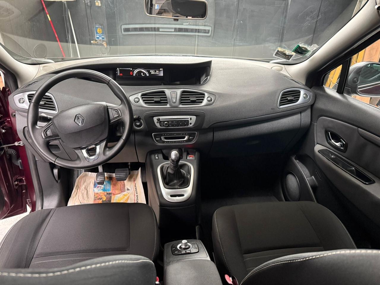 RENAULT SCÉNIC X-MOD 1.5 dCi 110CV – 06/2015 – 97.000 km – €7.900